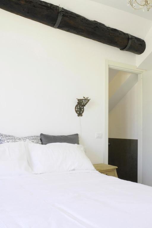 La Superba Rooms & Breakfast Genoa Room photo